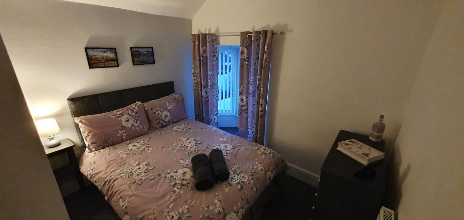 Blodfa Villa Holyhead Bagian luar foto