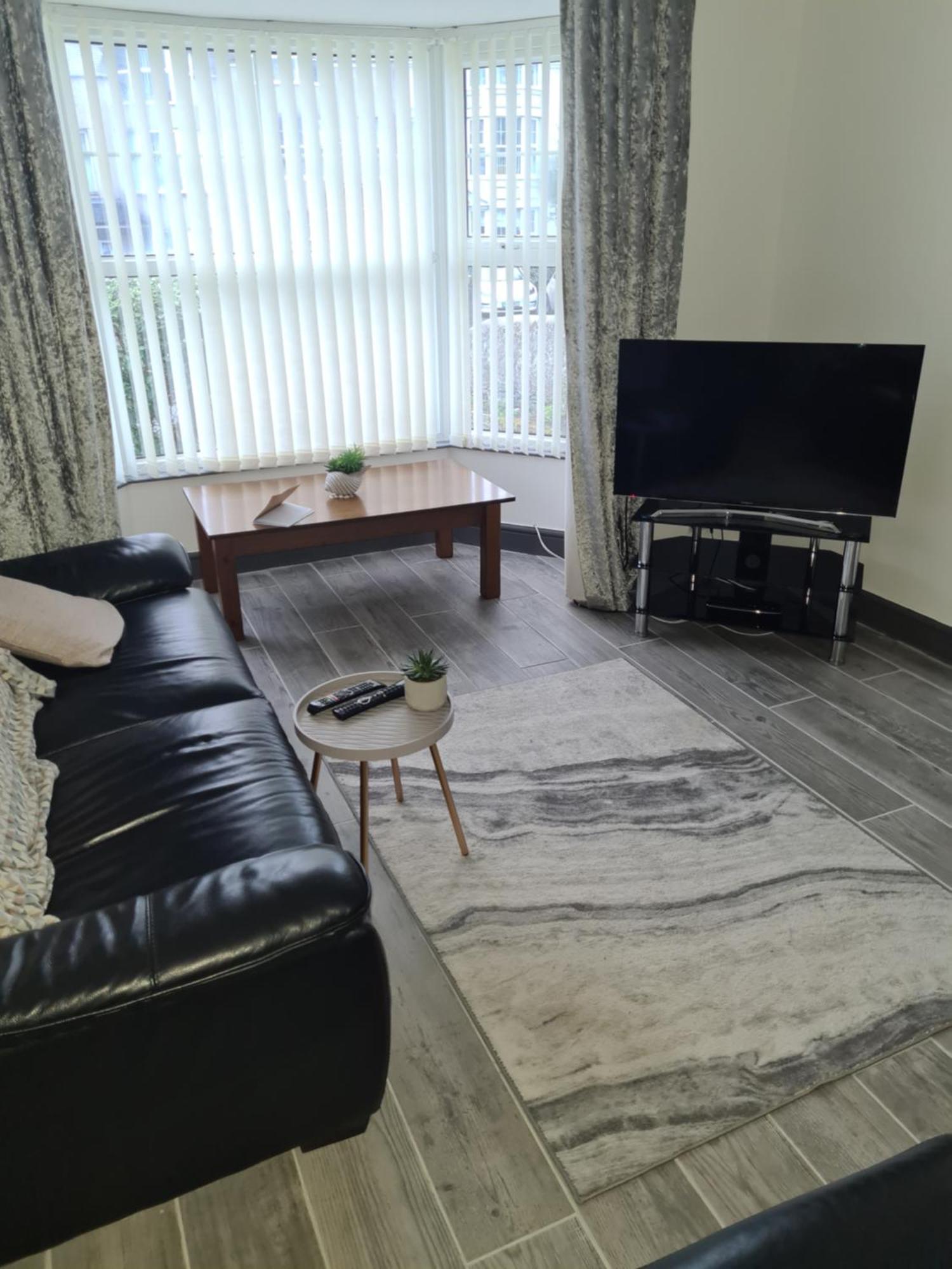 Blodfa Villa Holyhead Bagian luar foto