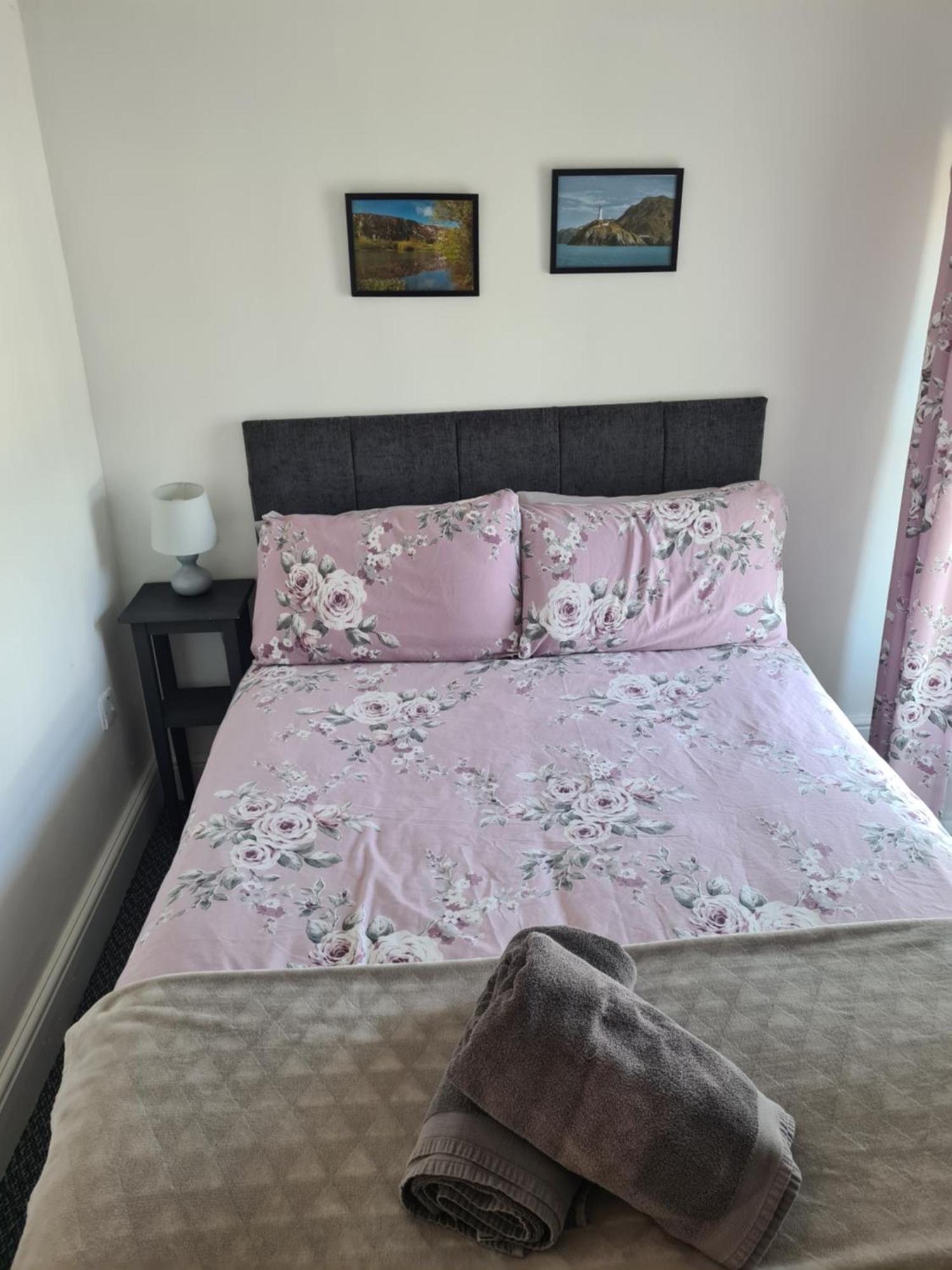Blodfa Villa Holyhead Bagian luar foto